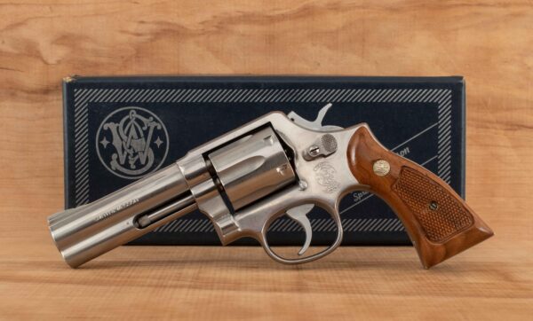 Smith & Wesson Model 681 .357MAG - 1983, 4” BARREL, BOXED, ACCESSORIES