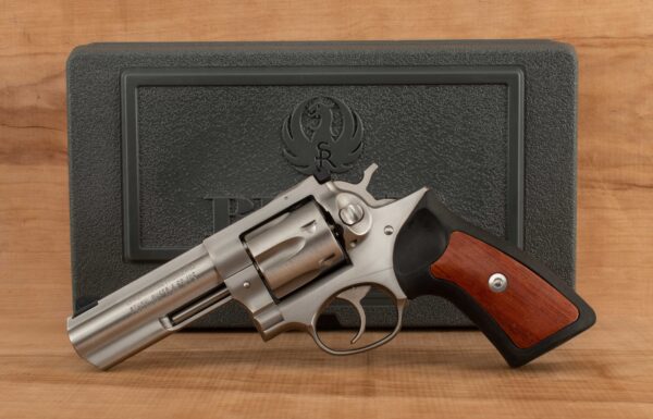Ruger GP100 .357 Magnum - 2007, 4” BARREL, STAINLESS STEEL, ACCESSORIES