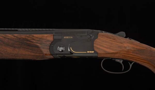 Beretta 692 Sporting Black 12ga - 2017, MIRROR BORE, CASED, ACCESSORIES
