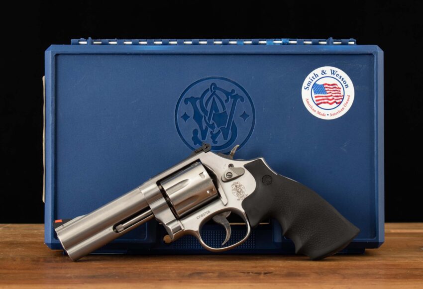 Smith & Wesson Model 686-6, .357MAG - ORIGINAL CASE, 99%+, MIRROR BORE