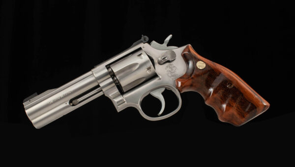 Smith & Wesson Model 617 .22LR – NO DASH FIRST YEAR PRODUCTION, 99%