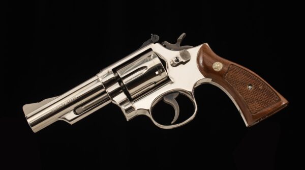 Smith & Wesson Model 19-3 .357MAG - 1975, MIRROR BORE, 98% NICKEL