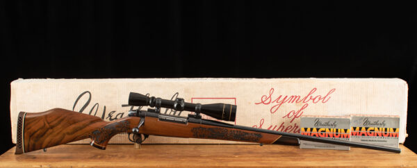 Weatherby Mark V Lasermark .300WBY MAG - 1988, MIRROR BORE, LEUPOLD M8-2X