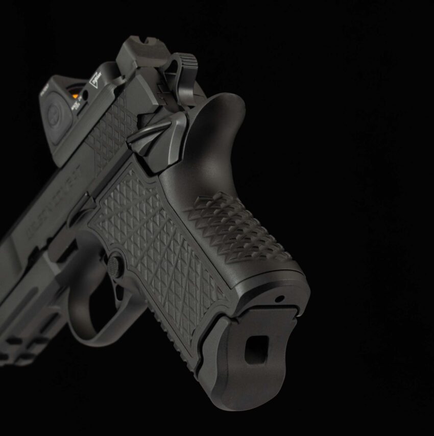 Wilson Combat SFX9, 9mm – BLK EDITION, RMR, COMPENSATED