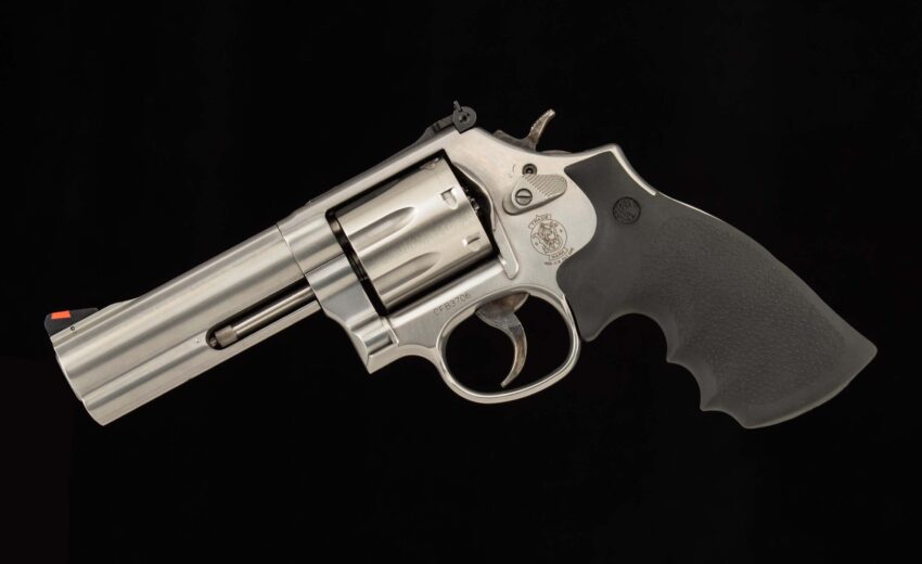 Smith & Wesson Model 686-6, .357MAG - ORIGINAL CASE, 99%+, MIRROR BORE