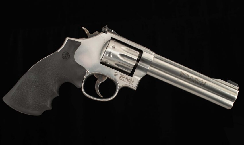 Smith & Wesson Model 617-6, .22LR - MIRROR BORE, 99% FACTORY, CASED
