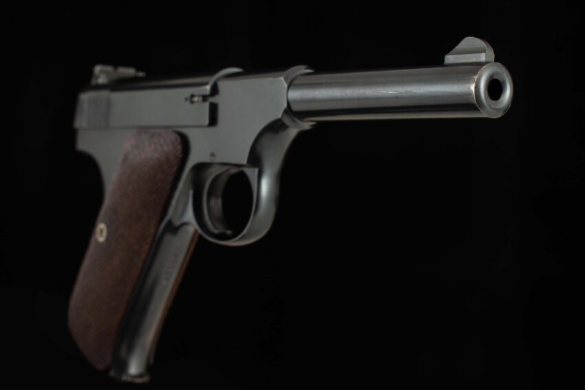 COLT WOODSMAN - .22LR, 1941, 99% FACTORY BLUE