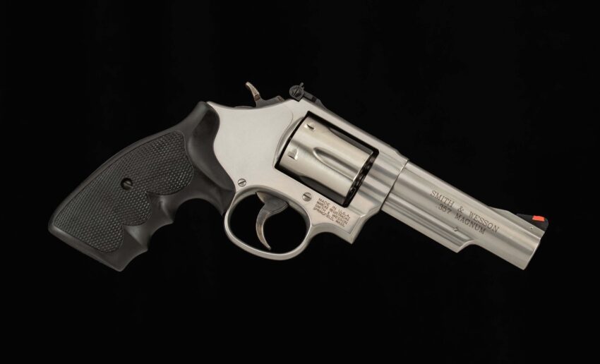 Smith & Wesson Model 66-6, .357MAG - 2002, 99%+, FACTORY CASE, 4” BARREL