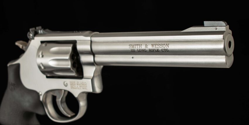 Smith & Wesson Model 617-6, .22LR - MIRROR BORE, 99% FACTORY, CASED