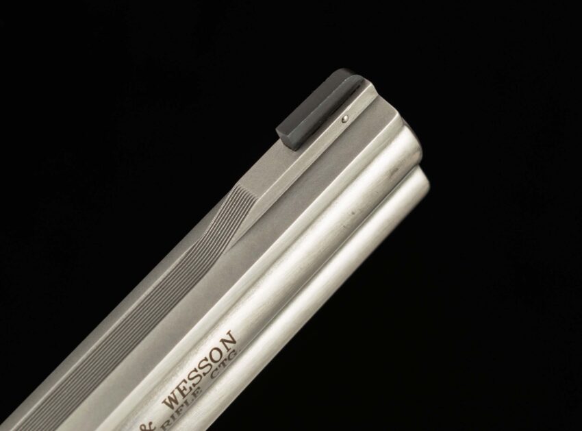 Smith & Wesson Model 617-6, .22LR - MIRROR BORE, 99% FACTORY, CASED