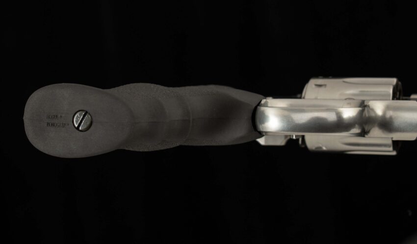 Smith & Wesson Model 617-6, .22LR - MIRROR BORE, 99% FACTORY, CASED