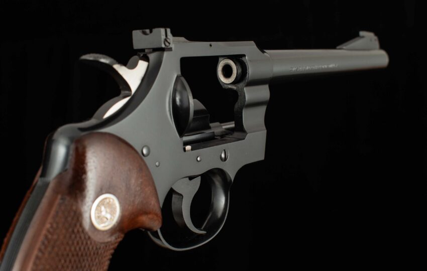 Colt Officers Model Match .22 MAGNUM - 99%, BOX, TEST TARGET, MIRROR BORE