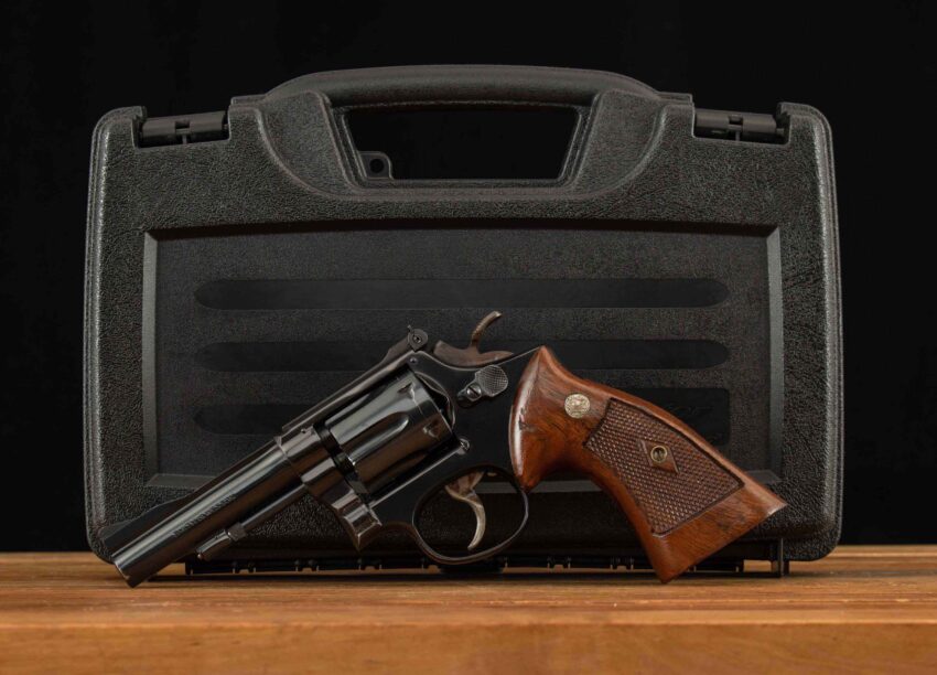 Smith & Wesson Model 18, .22LR - 1958, 98%, MIRROR BORE, 4” BARREL