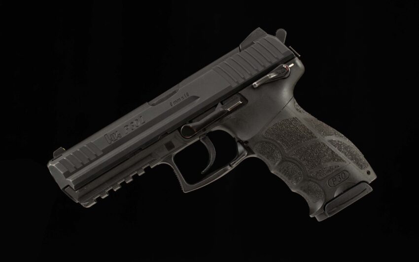 Heckler & Koch P30L 9mm – DA/SA, CASE, TWO 17RND MAGS, ACCESSORIES